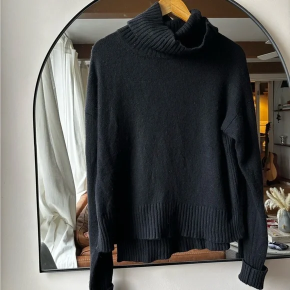 ANTHROPOLOGIE | Blair turtleneck | size small - Picture 4 of 4